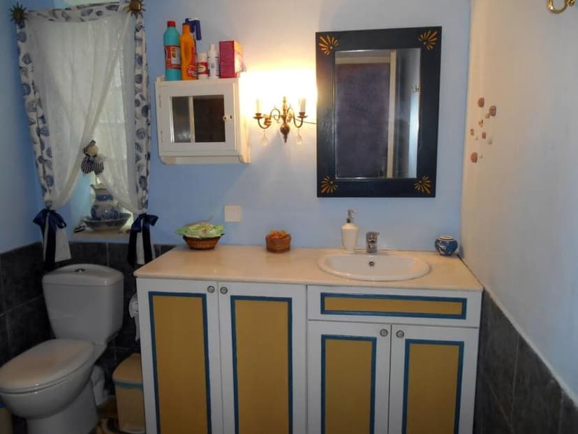 https://storage.googleapis.com/homestra-images/property-image-7cdd255d-1998-47fc-ac3a-b280790bb6a3-1789219106.jpg