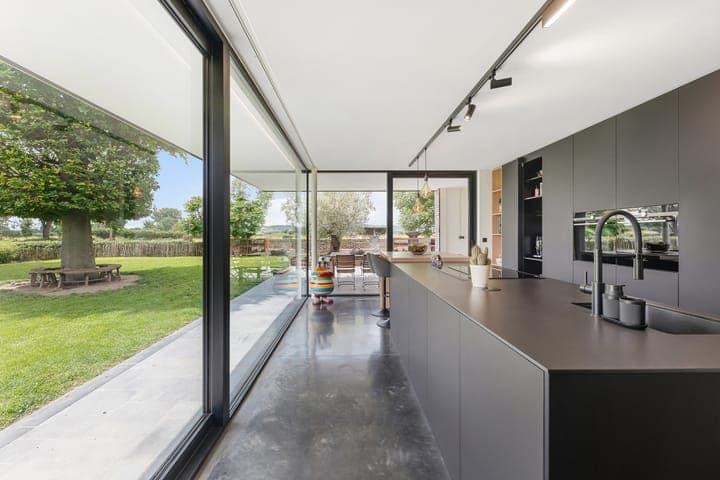 https://storage.googleapis.com/homestra-images/property-image-7d2cea5d-9999-4e50-a71b-7fc4f5907106-1783844692.jpg