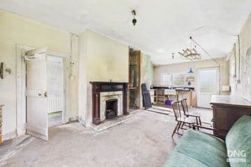 https://storage.googleapis.com/homestra-images/property-image-7dee0857-6e28-4ece-ad9a-e580eef60ef9-1758970197.jpg