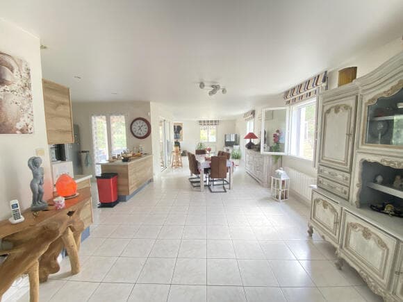 https://storage.googleapis.com/homestra-images/property-image-81511651-90f0-4455-b297-9588dfe0a881-1755365000.jpg