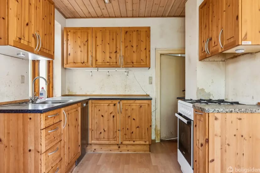 https://storage.googleapis.com/homestra-images/property-image-87871369-de96-4288-a612-ddac69f447d9-1747160022.jpg