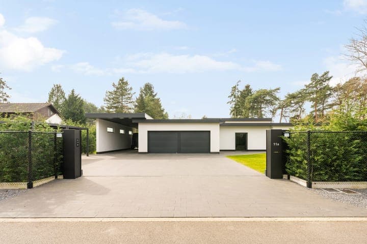 https://storage.googleapis.com/homestra-images/property-image-8ee8246b-e3ea-4b55-ad76-ba64679c930e-1777762044.jpg