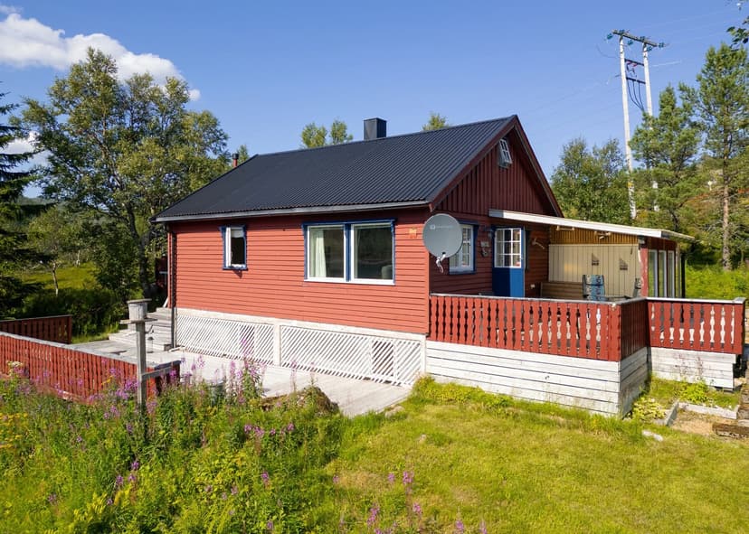 https://storage.googleapis.com/homestra-images/property-image-914962d0-8452-4577-b6f8-e2d811d4cb7c-1746263812.jpg