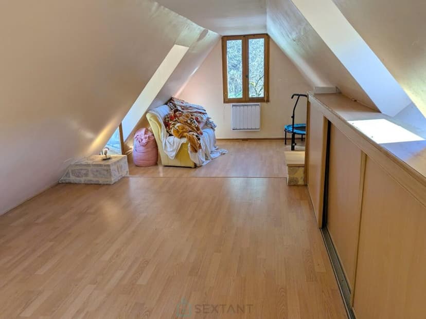 https://storage.googleapis.com/homestra-images/property-image-91948136-5ffa-4cc2-803f-1db1dc622117-1757847091.jpg