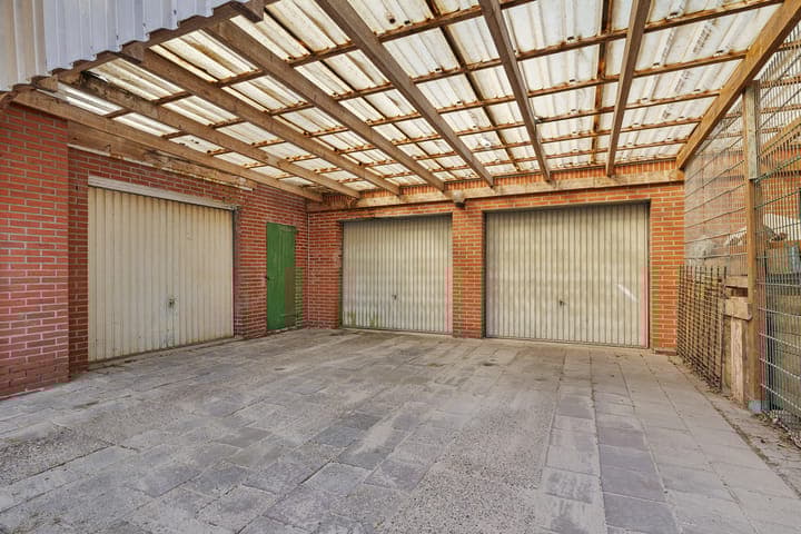 https://storage.googleapis.com/homestra-images/property-image-91a6b9eb-2146-4515-b5fe-9d55355ab4bd-1752340379.jpg