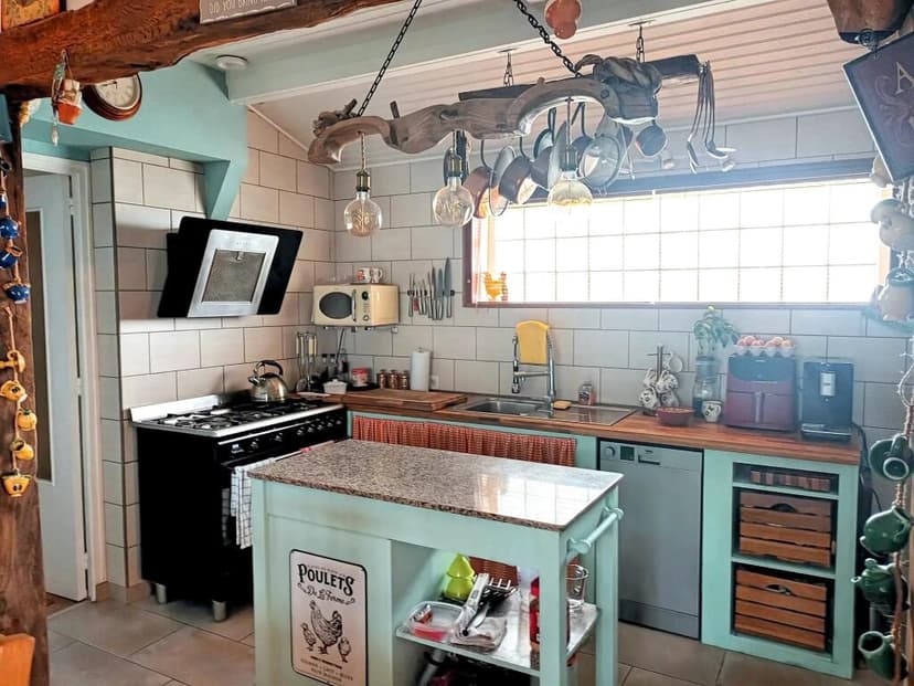 https://storage.googleapis.com/homestra-images/property-image-91fbea5c-addc-4d2e-81a6-c5b5989bfacc-1746815636.jpg
