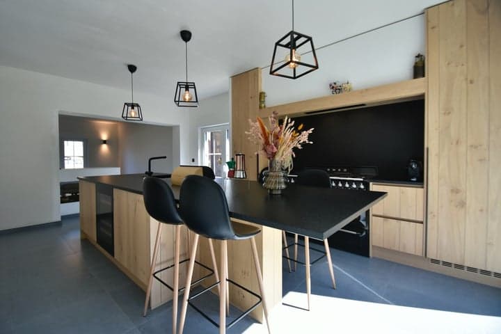 https://storage.googleapis.com/homestra-images/property-image-9367e76c-d23f-4999-92a8-118a09454141-1746644604.jpg