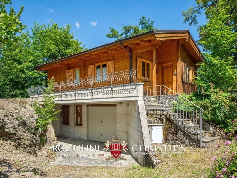 https://storage.googleapis.com/homestra-images/property-image-95167c82-7639-4022-a094-4d1588ccfd17-1756750758.jpg