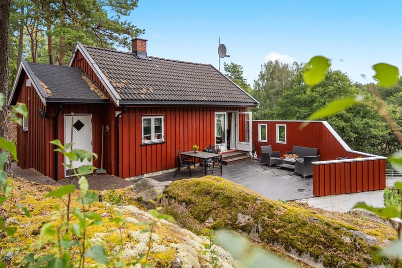https://storage.googleapis.com/homestra-images/property-image-9525c95d-c013-4e54-a1b3-bbc1ab4de698-1759398373.jpg