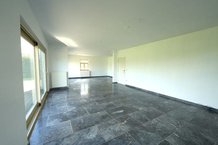 https://storage.googleapis.com/homestra-images/property-image-997c1363-8918-45aa-950e-c3765d0e4e74-1753127776.jpg