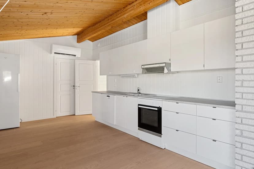 https://storage.googleapis.com/homestra-images/property-image-9c620f3d-472a-4e4a-b46b-329289797e0d-1750519478.jpg