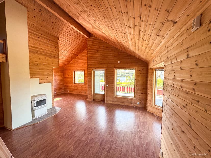 https://storage.googleapis.com/homestra-images/property-image-9d08bfae-5ffa-4a9b-a145-027765d44ecd-1753534487.jpg