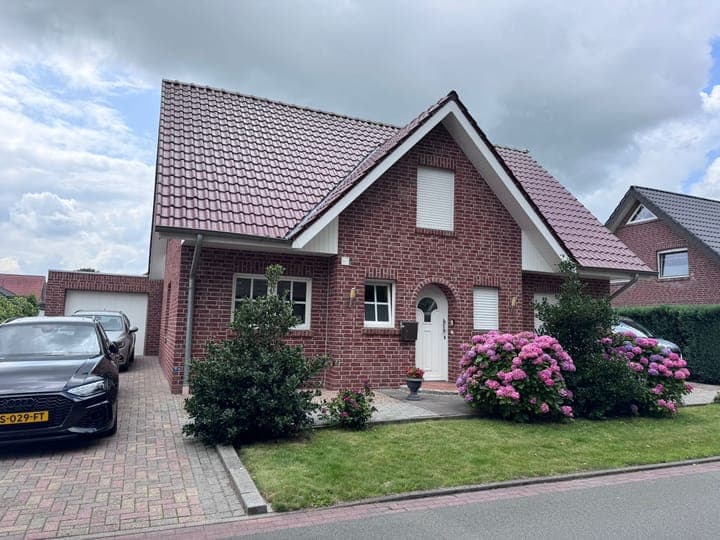 https://storage.googleapis.com/homestra-images/property-image-9ff51318-20b8-4265-b5d1-70874dd5a994-1757015827.jpg