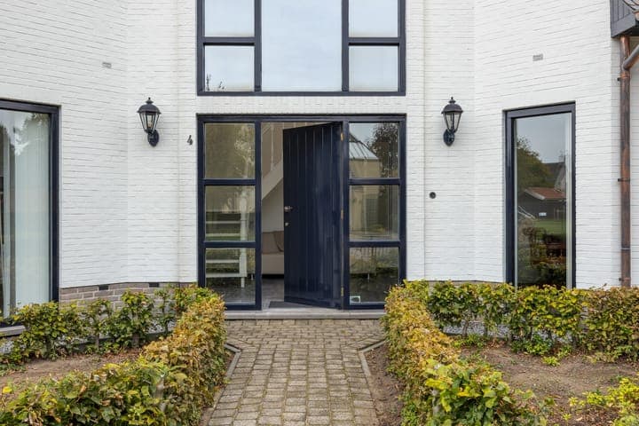 https://storage.googleapis.com/homestra-images/property-image-a0514315-7c3f-4e2b-8840-de3fb6ed575d-1761395744.jpg