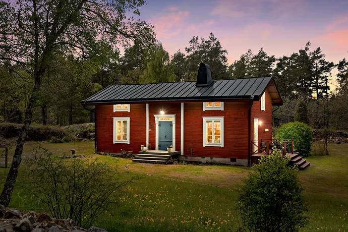 https://storage.googleapis.com/homestra-images/property-image-a0555ec4-3336-4d79-bdf3-d39b72f6b121-1747769370.jpg