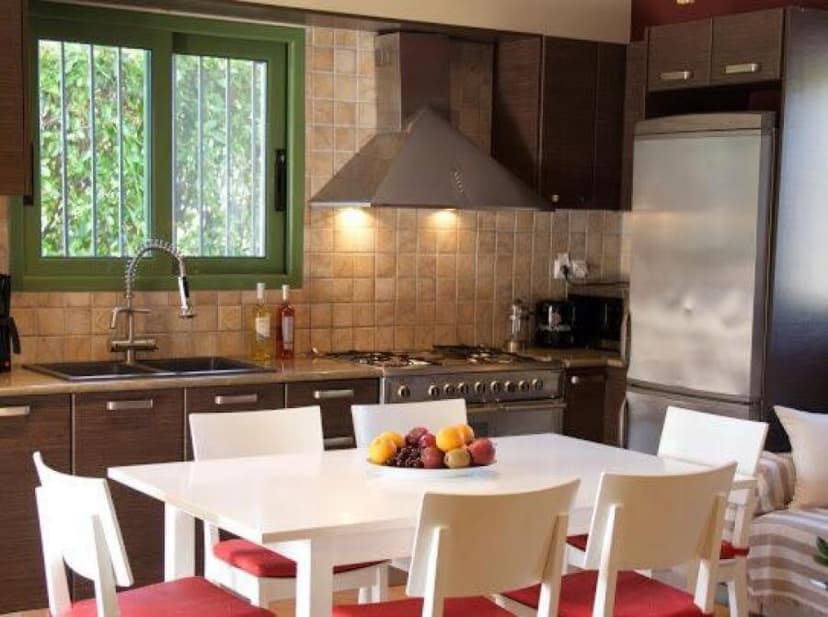 https://storage.googleapis.com/homestra-images/property-image-a409031f-d0a0-4c4c-b768-2de23fa99906-1750191133.jpg