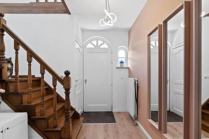 https://storage.googleapis.com/homestra-images/property-image-a5ba6e86-404d-4859-9204-2076a982271e-1747769408.jpg