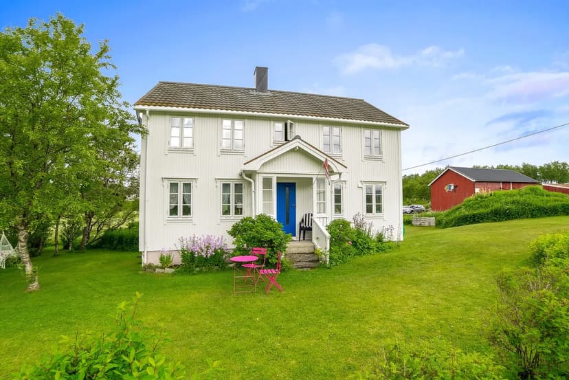 https://storage.googleapis.com/homestra-images/property-image-aa3255c5-4203-4d2c-97cc-9cc3495c8f86-1752523275.jpg