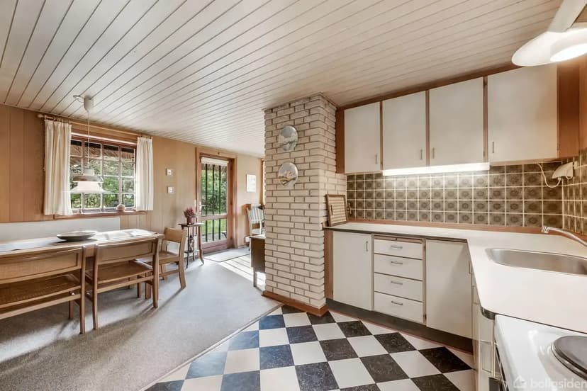 https://storage.googleapis.com/homestra-images/property-image-ae885fe3-7aaa-4c97-a2ba-e2bed89ee506-1760465218.jpg