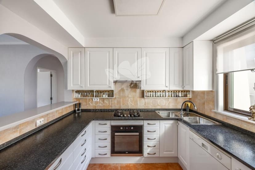 https://storage.googleapis.com/homestra-images/property-image-b08645d0-2b19-44d8-bfc5-ab39956c6910-1788684117.jpg