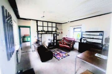 https://storage.googleapis.com/homestra-images/property-image-b6129962-7ae5-4453-8025-9253b507d48e-1758972924.jpg