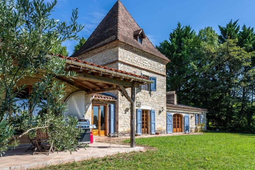 https://storage.googleapis.com/homestra-images/property-image-baa44539-1207-49e3-8e82-dcbf0455446a-1755454555.jpg