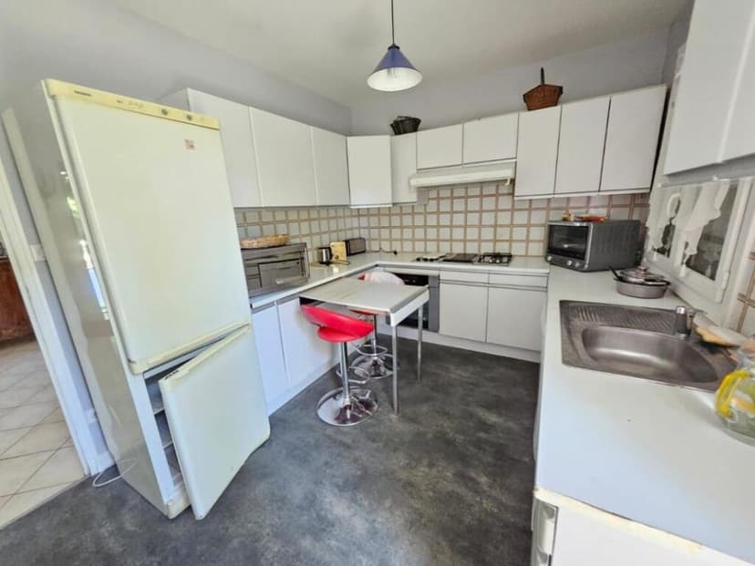 https://storage.googleapis.com/homestra-images/property-image-bb6807de-adfe-4f7e-b00e-9a53ac3cdee1-1752520314.jpg