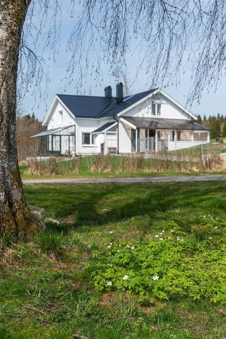 https://storage.googleapis.com/homestra-images/property-image-be7f7155-9026-44e8-9ca8-e23a656190f3-1746884475.jpg