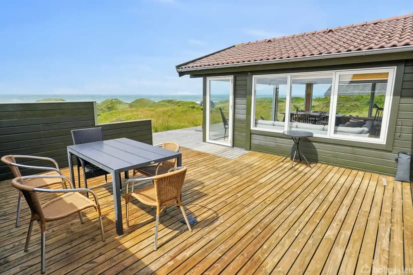 https://storage.googleapis.com/homestra-images/property-image-c0811964-cd50-452e-9cef-d506f482af57-1752002105.jpg