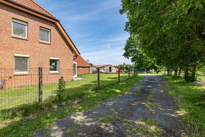 https://storage.googleapis.com/homestra-images/property-image-c2c4528c-bd30-4b99-aa4c-977c632dbcbb-1783844693.jpg