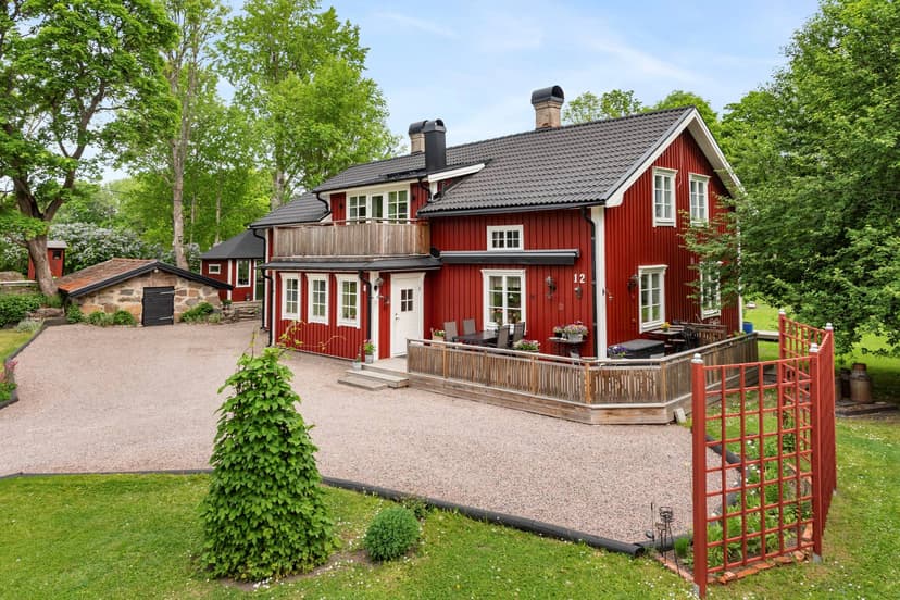https://storage.googleapis.com/homestra-images/property-image-cc6080bc-cbc6-459b-a253-34072dc5a1f6-1783815631.jpg