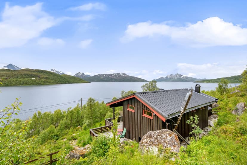 https://storage.googleapis.com/homestra-images/property-image-d16fe21b-db82-41ff-98e2-1f2855c2bdd4-1753127690.jpg