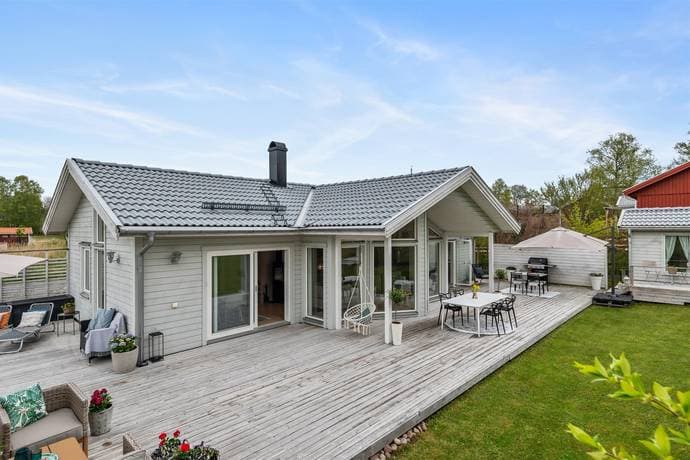 https://storage.googleapis.com/homestra-images/property-image-d2a7a7e2-9e15-497e-a16e-0b19a89db957-1754735345.jpg