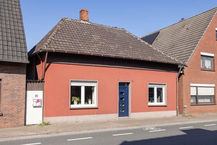 https://storage.googleapis.com/homestra-images/property-image-d44f7859-9df1-4da0-bf0e-d59d89e1c715-1747332200.jpg