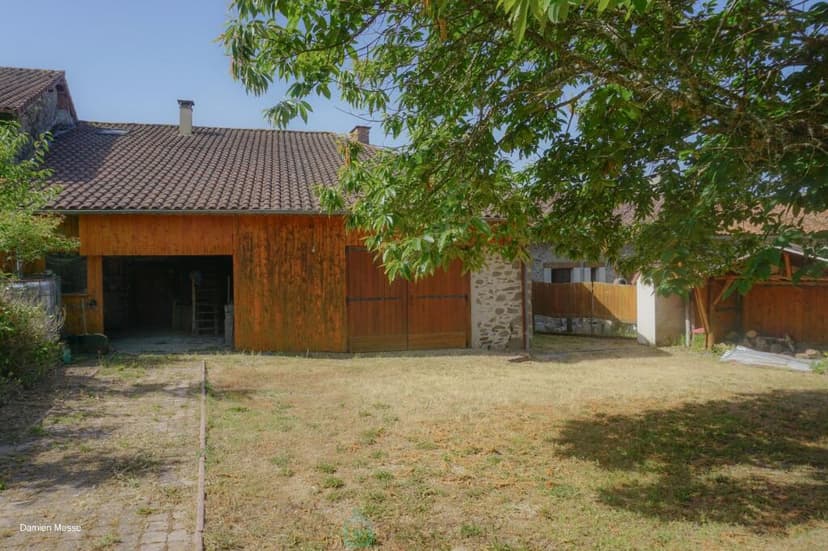 https://storage.googleapis.com/homestra-images/property-image-d5ba8cb1-fde8-4951-a12b-a17c29a6a917-1788018985.jpg