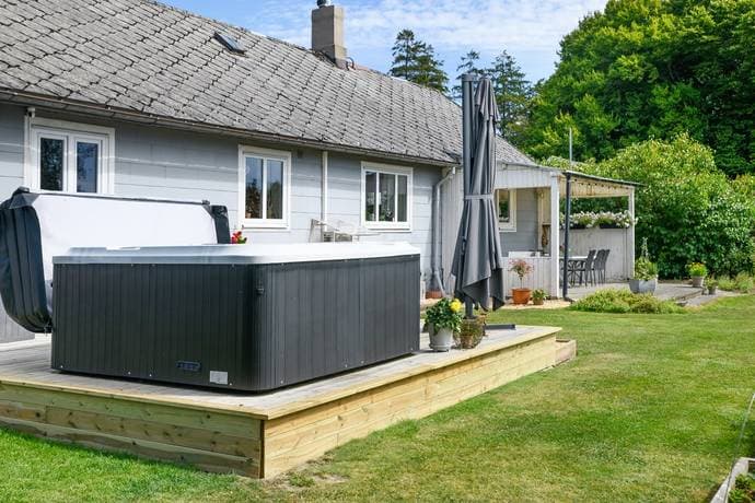 https://storage.googleapis.com/homestra-images/property-image-d7f3b8aa-28d2-40c8-a8fb-af4cbf3c2869-1760208072.jpg