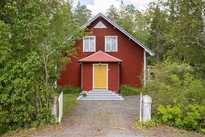 https://storage.googleapis.com/homestra-images/property-image-d8c615da-f6ee-4770-a288-814152530b91-1758452765.jpg