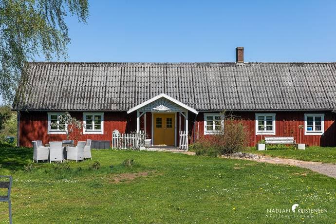 https://storage.googleapis.com/homestra-images/property-image-d91f8fef-ba7c-4d43-aa27-6acdb502d2fa-1758452800.jpg