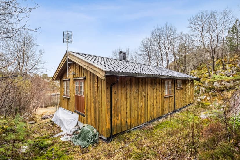 https://storage.googleapis.com/homestra-images/property-image-d9507958-a4db-4f01-aea2-4b9ee4c89067-1759519416.jpg
