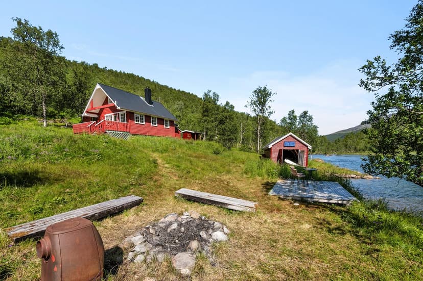https://storage.googleapis.com/homestra-images/property-image-e3d5d446-5b6e-4bfa-8790-99f6588d44f5-1753534530.jpg