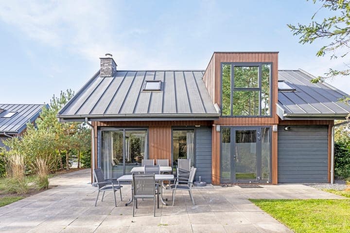 https://storage.googleapis.com/homestra-images/property-image-e41bf180-f6ee-4073-b60e-71352097226d-1753812115.jpg