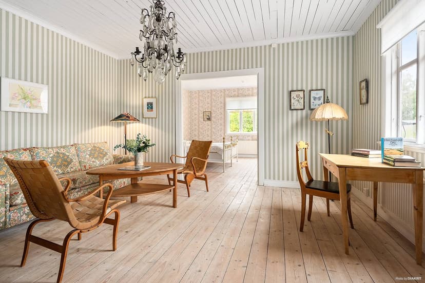 https://storage.googleapis.com/homestra-images/property-image-e58ce6da-5fcf-4310-8925-91395483f289-1783276582.jpg