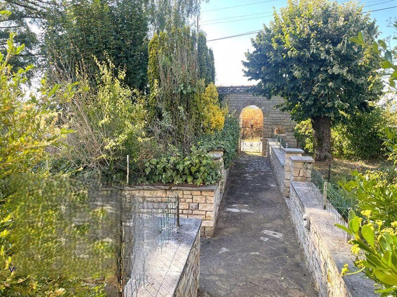 https://storage.googleapis.com/homestra-images/property-image-e5e32dcd-6074-49a4-8a2d-a4dbeef56b3d-1753535601.jpg
