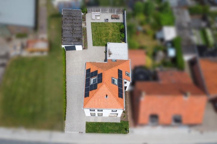 https://storage.googleapis.com/homestra-images/property-image-eb0ffce4-411d-4dbf-946b-ea9dfe33ce7d-1751721091.jpg