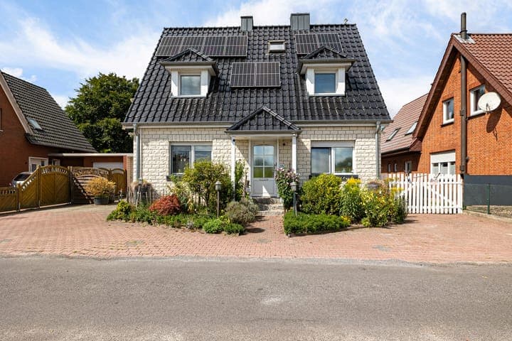 https://storage.googleapis.com/homestra-images/property-image-f1c434a5-c28a-4141-9104-f118f05cdb85-1756750674.jpg