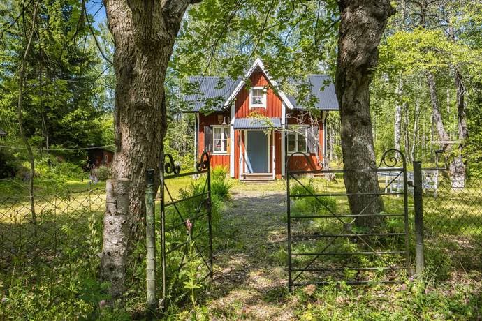 https://storage.googleapis.com/homestra-images/property-image-f3b2eb87-b150-4421-9527-5ce72a8356c2-1752523265.jpg