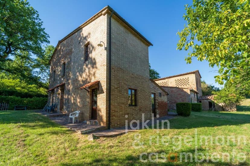 https://storage.googleapis.com/homestra-images/property-image-facb1389-58cb-4d50-be64-2c435c893714-1749246307.jpg