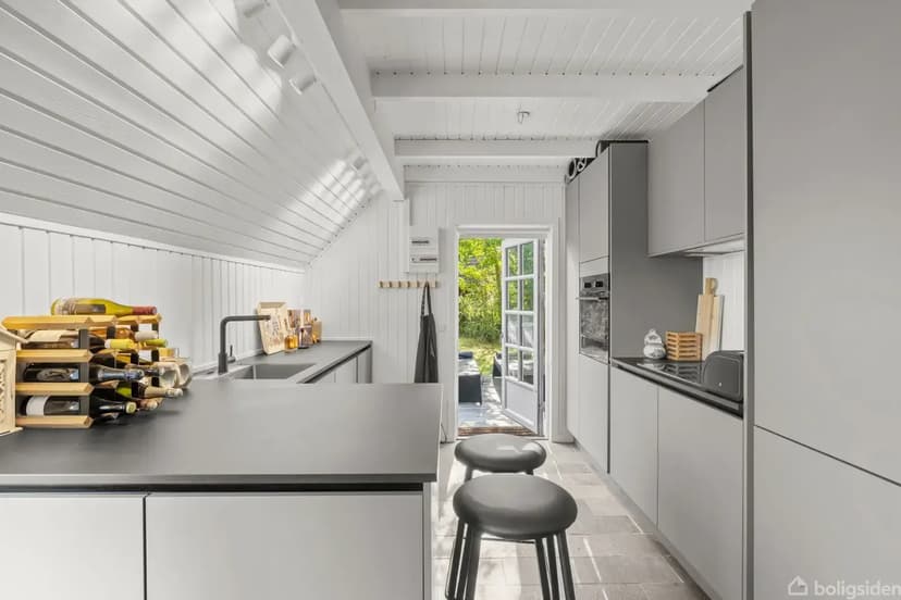 https://storage.googleapis.com/homestra-images/property-image-fef00b10-fc35-4193-8685-0dba52350d2d-1760465219.jpg