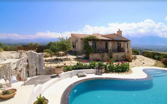 Villa 450 m² in Crete - 1
