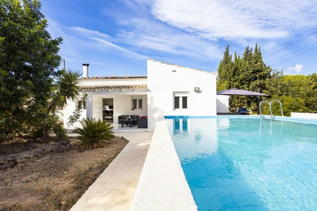 Exterior and Pool (1